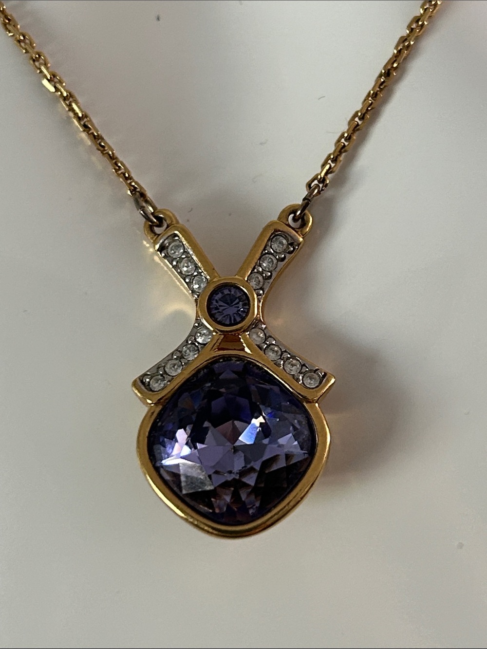 Swarovski Violet Crystal Gold Tone Pendant Necklace Adjustable Gift Box - Picture 2 of 11